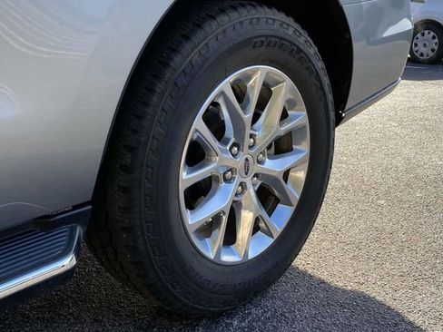 Used 2021 Ford Expedition XLT image 11