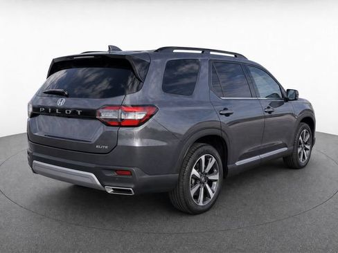 Used 2023 Honda Pilot Elite image 4