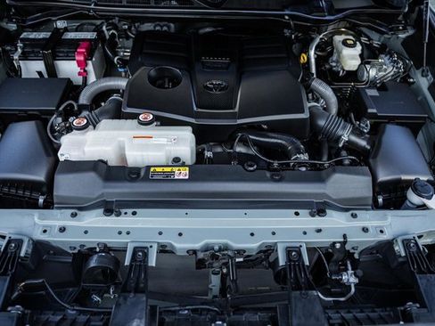 Used 2022 Toyota Tundra SR5 w/ TRD Off-Road Premium Package image 21