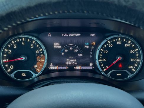 Used 2015 Jeep Renegade Limited image 25