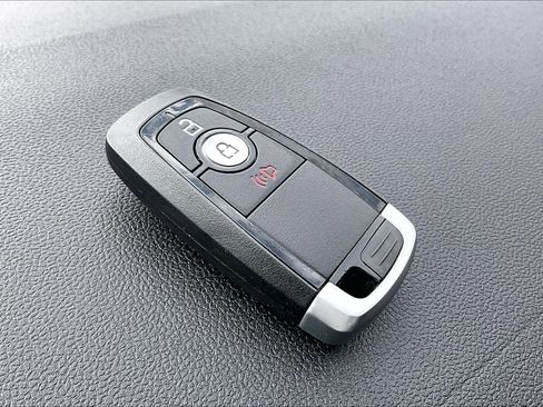 Used 2021 Ford Escape SE image 14