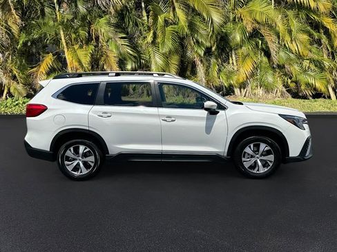 Used 2025 Subaru Ascent Premium AWD/4WD image 4