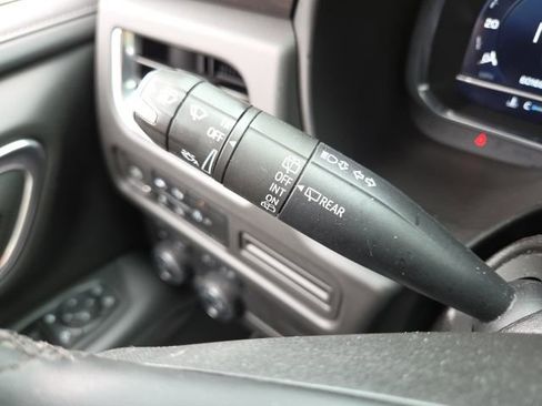 Used 2023 Chevrolet Suburban LT w/ Luxury Package image 55