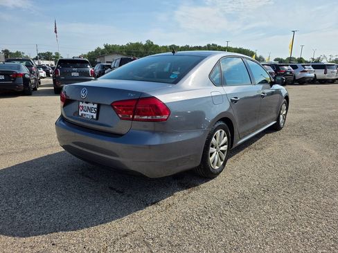 Used 2015 Volkswagen Passat 1.8T S FWD image 9