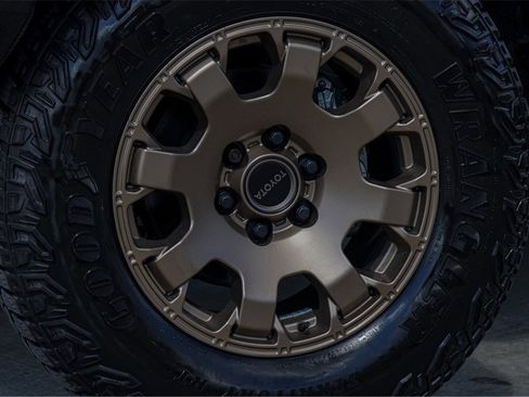 Used 2025 Toyota Tacoma TRD Sport w/ Tow Tech Package image 2