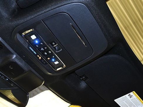 Used 2023 Ford F150 Lariat w/ Equipment Group 502A High AWD/4WD image 25