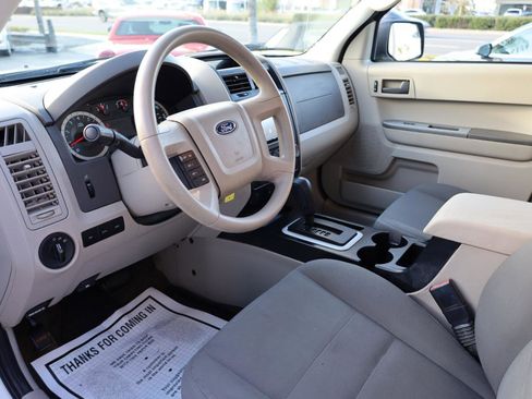 Used 2011 Ford Escape XLS w/ 101A Rapid Spec Order Code image 7