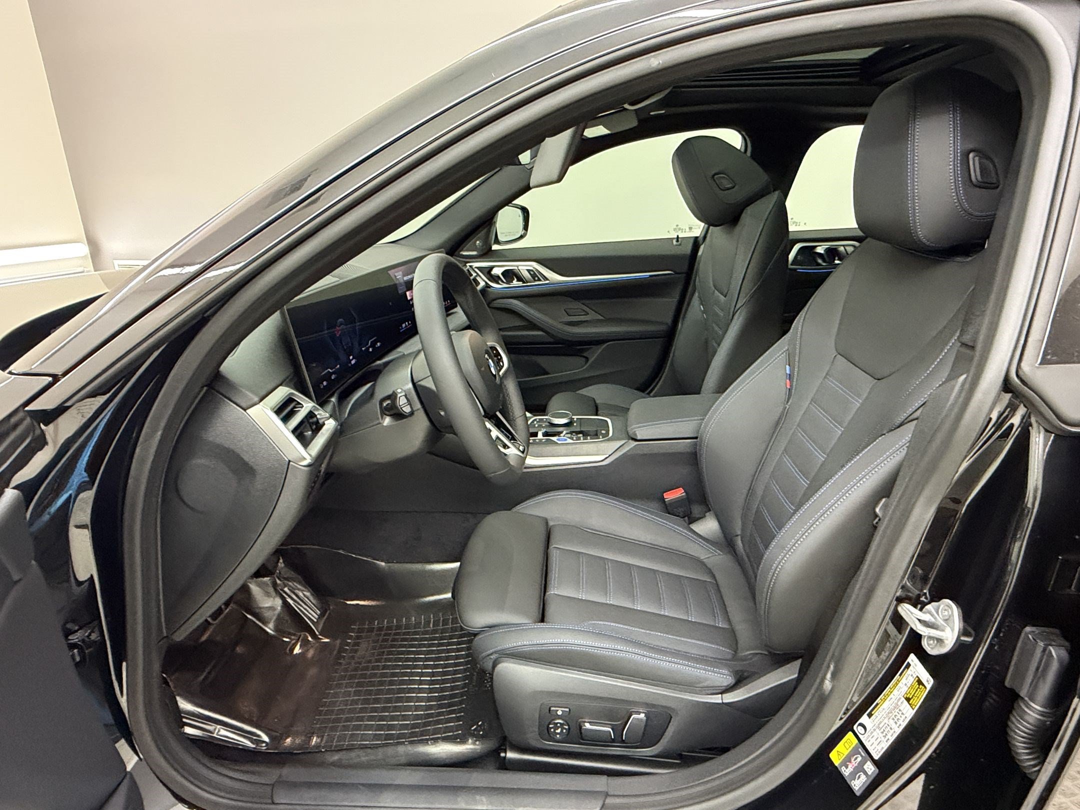 New 2026 BMW i4 eDrive40 w/ M Sport Package RWD image 5