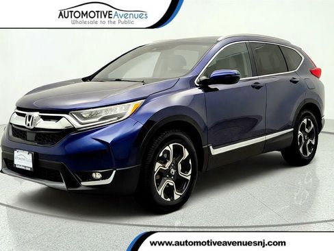 Used 2018 Honda CR-V Touring image 1