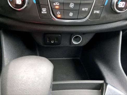 Used 2021 Chevrolet Traverse LT w/ LPO, Cargo Package image 35