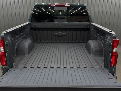 Used 2026 Chevrolet Silverado 1500 LT Trail Boss w/ LT Trail Boss Premium Package AWD/4WD image 17