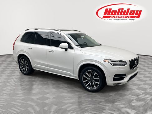 Used 2019 Volvo XC90 T5 Momentum w/ Advanced Package image 1