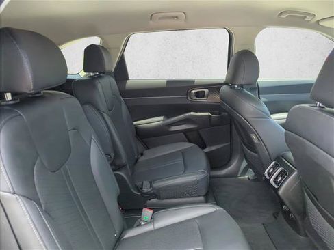 Used 2024 Kia Sorento EX AWD/4WD image 22