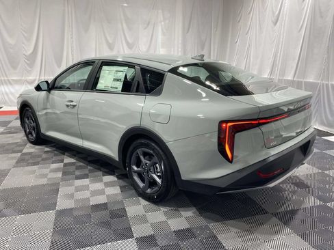 New 2026 Kia K4 FWD image 2