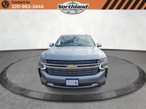 Used 2023 Chevrolet Suburban Premier image 2
