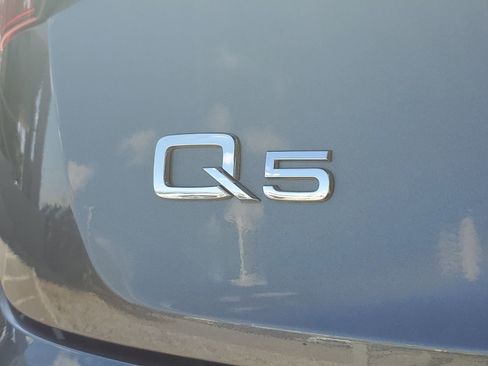 Used 2023 Audi Q5 e Premium w/ Convenience Package AWD/4WD image 6