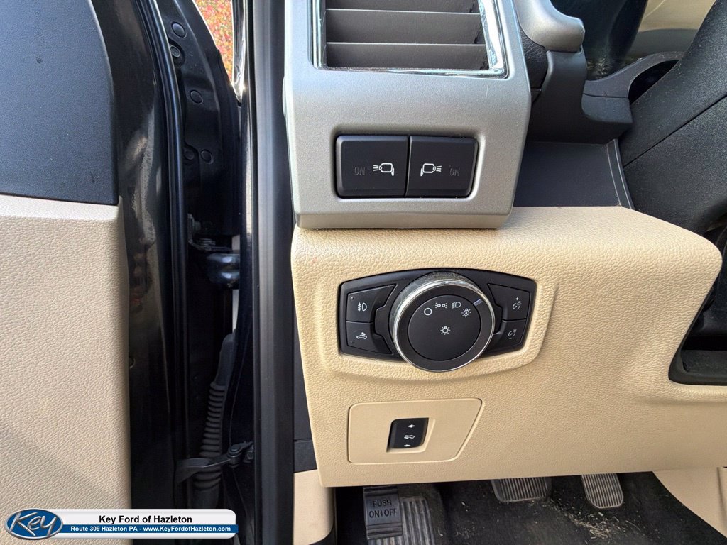 Used 2015 Ford F150 Lariat w/ Equipment Group 501A Mid AWD/4WD image 22