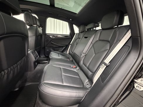 Certified 2024 Porsche Macan S AWD/4WD image 20