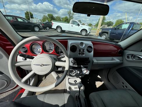 Used 2006 Chrysler PT Cruiser Touring FWD image 19