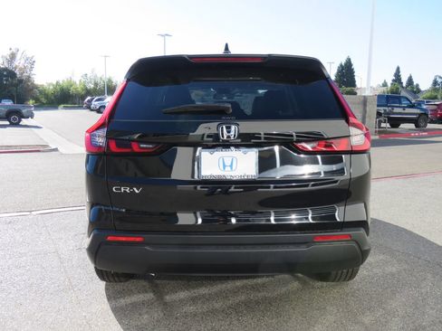 Used 2025 Honda CR-V EX image 6