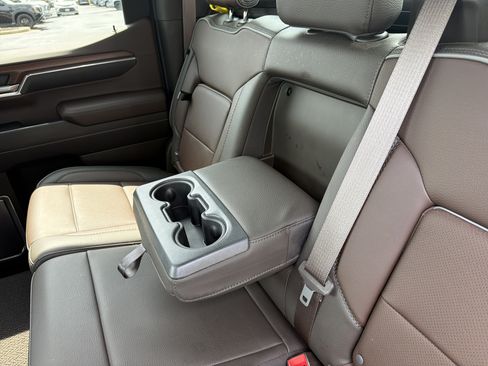 Used 2023 GMC Sierra 1500 Denali AWD/4WD image 33