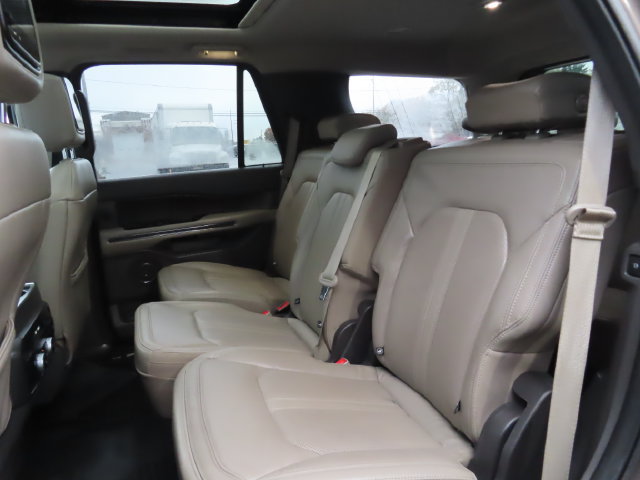 Used 2019 Ford Expedition Limited w/ Equipment Group 302A AWD/4WD image 23