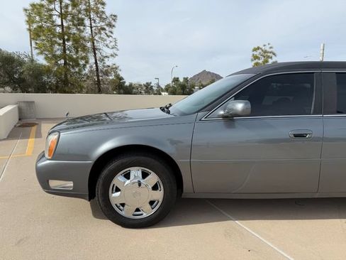 Used 2004 Cadillac De Ville Limousine FWD image 14