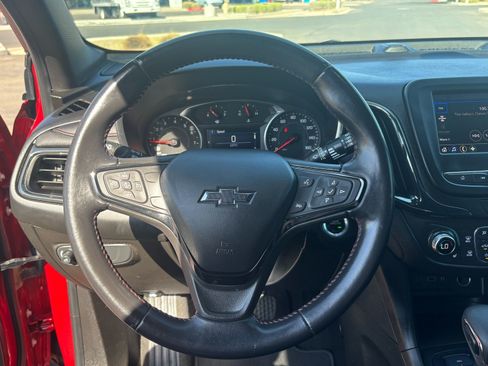 Used 2022 Chevrolet Equinox RS AWD/4WD image 10