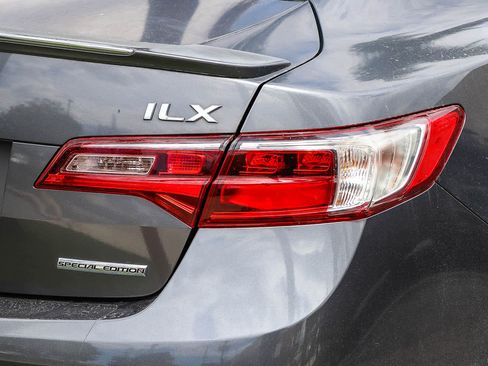 Used 2018 Acura ILX w/ Special Edition Package FWD image 7