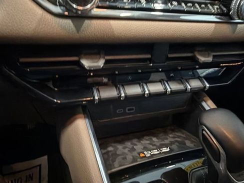Used 2023 GMC Canyon Denali AWD/4WD image 27