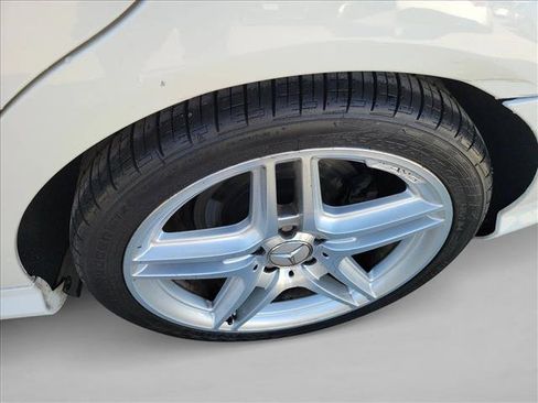 Used 2009 Mercedes-Benz C 300 Sport image 12