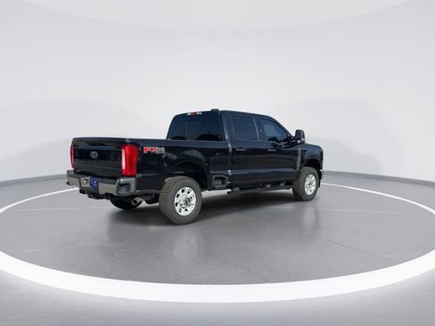 Certified 2023 Ford F250 XLT w/ FX4 Off-Road Package AWD/4WD image 5