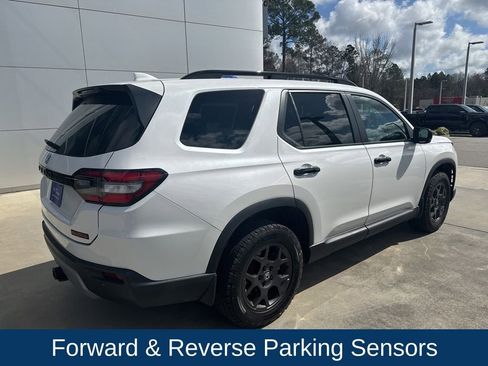 Used 2023 Honda Pilot TrailSport image 6