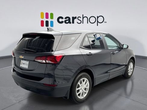 Used 2022 Chevrolet Equinox LS w/ LS Convenience Package image 5