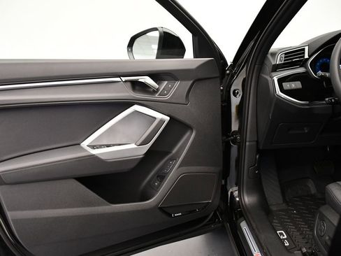 Used 2025 Audi Q3 2.0T Premium Plus w/ Premium Plus Package image 33