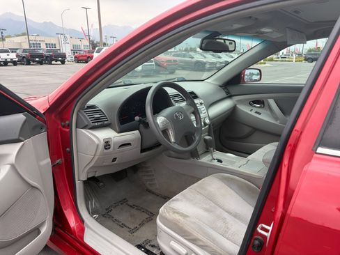 Used 2010 Toyota Camry FWD image 10