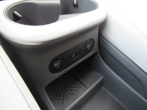 Used 2023 Hyundai Ioniq 5 Limited image 48