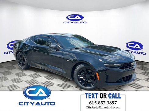 Used 2019 Chevrolet Camaro LT RWD image 1