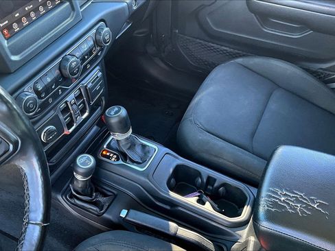 Used 2021 Jeep Wrangler Unlimited Sport image 14