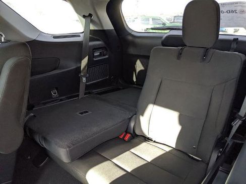 Certified 2022 Ford Explorer XLT image 18