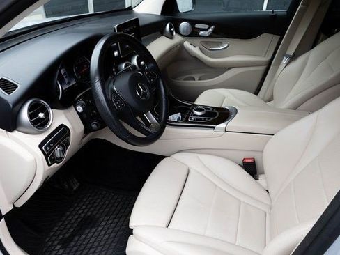 Used 2019 Mercedes-Benz GLC 300 4MATIC Coupe image 2