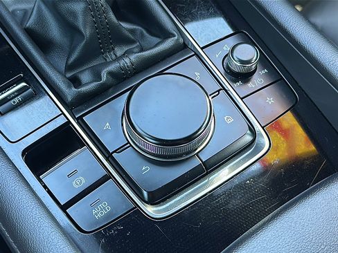 Used 2024 MAZDA MAZDA3 s image 35