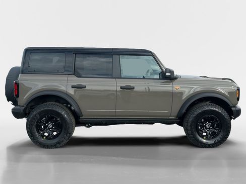 New 2025 Ford Bronco Badlands image 39