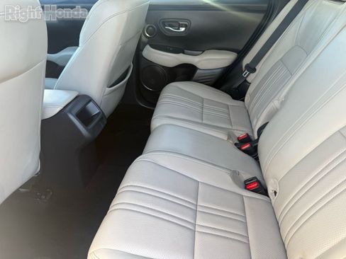Used 2023 Honda HR-V EX-L image 27