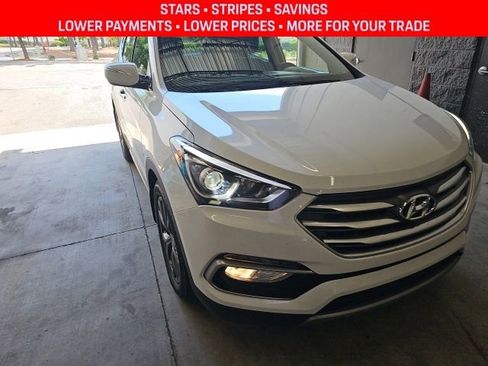 Used 2018 Hyundai Santa Fe Sport w/ Cargo Package FWD image 5