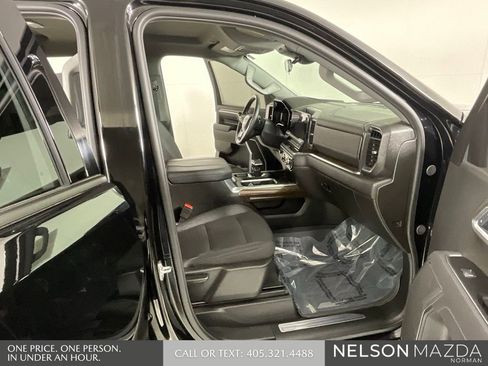 Used 2025 GMC Sierra 1500 Elevation AWD/4WD image 13
