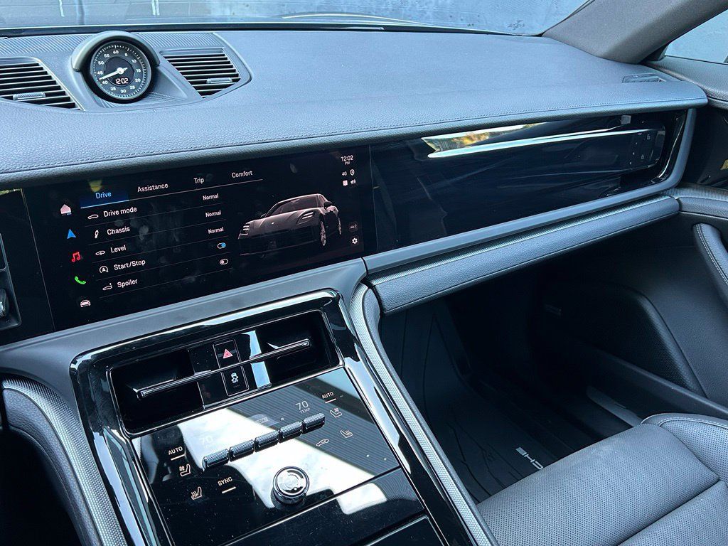 Certified 2026 Porsche Panamera 4 AWD/4WD image 29