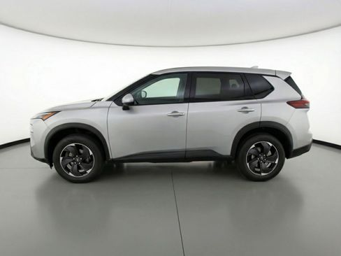 Used 2025 Nissan Rogue SV image 5