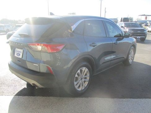 Used 2020 Ford Escape SE image 6