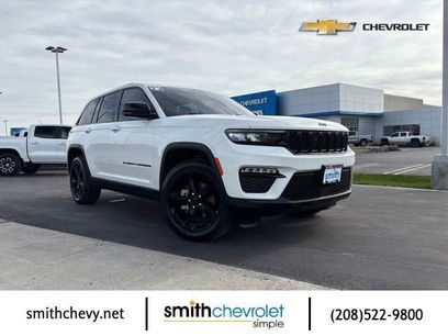 Used 2023 Jeep Grand Cherokee Limited w/ Black Appearance Package